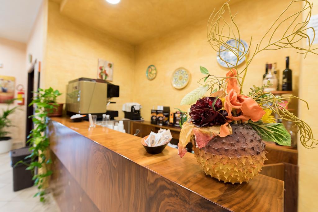 Valle Himara Pension Piana Degli Albanesi Buitenkant foto