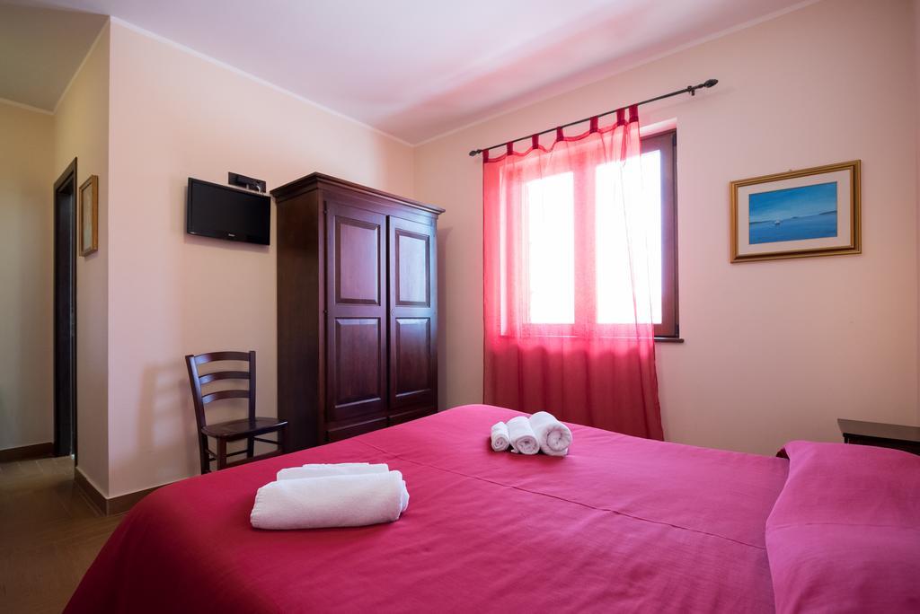 Valle Himara Pension Piana Degli Albanesi Buitenkant foto